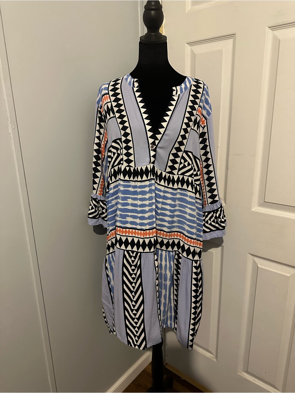 Geometric Print V-Neck Tunic Dress in Light Blue & Black size XL